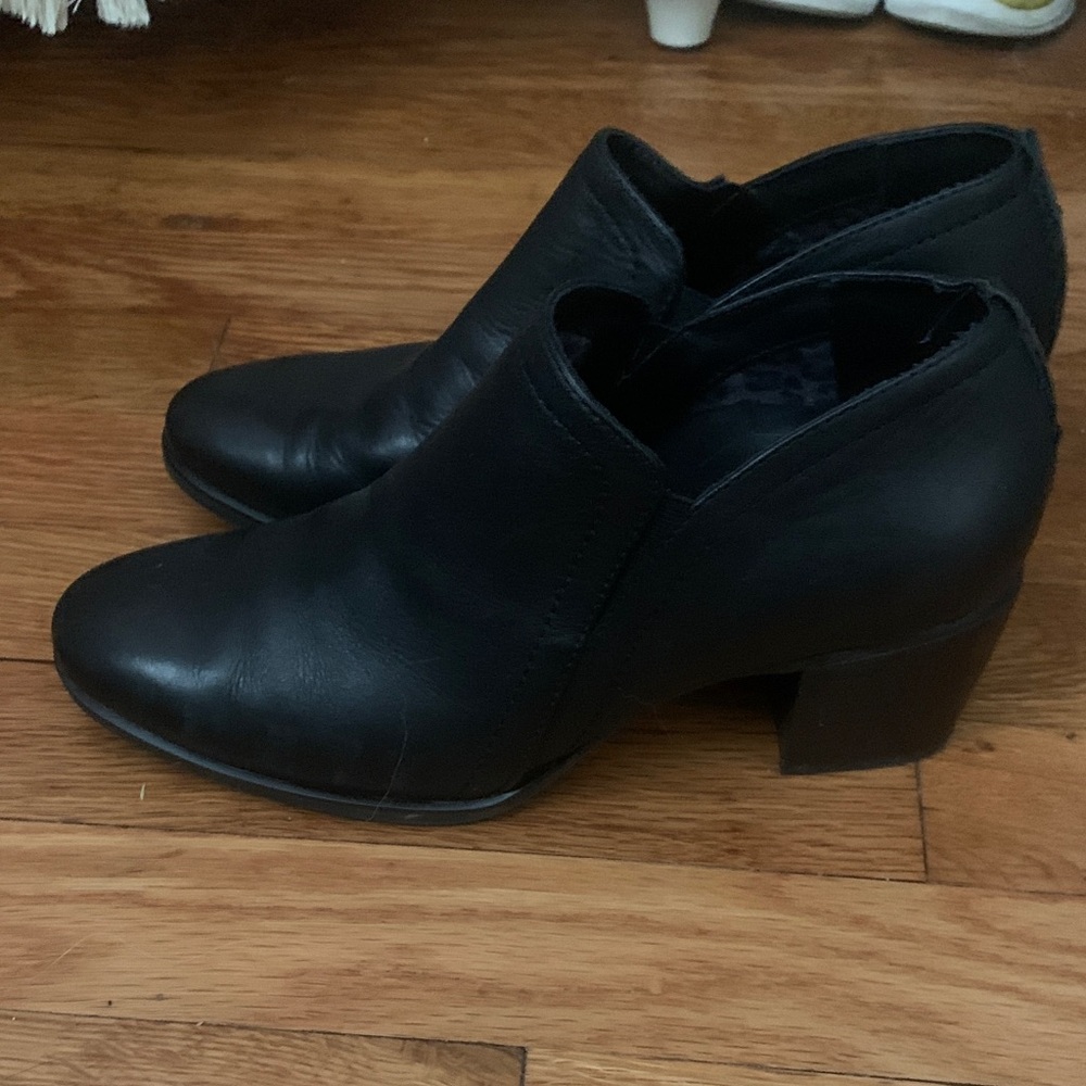 Aetrex Black Ankle Booties US 7.5 Women’s